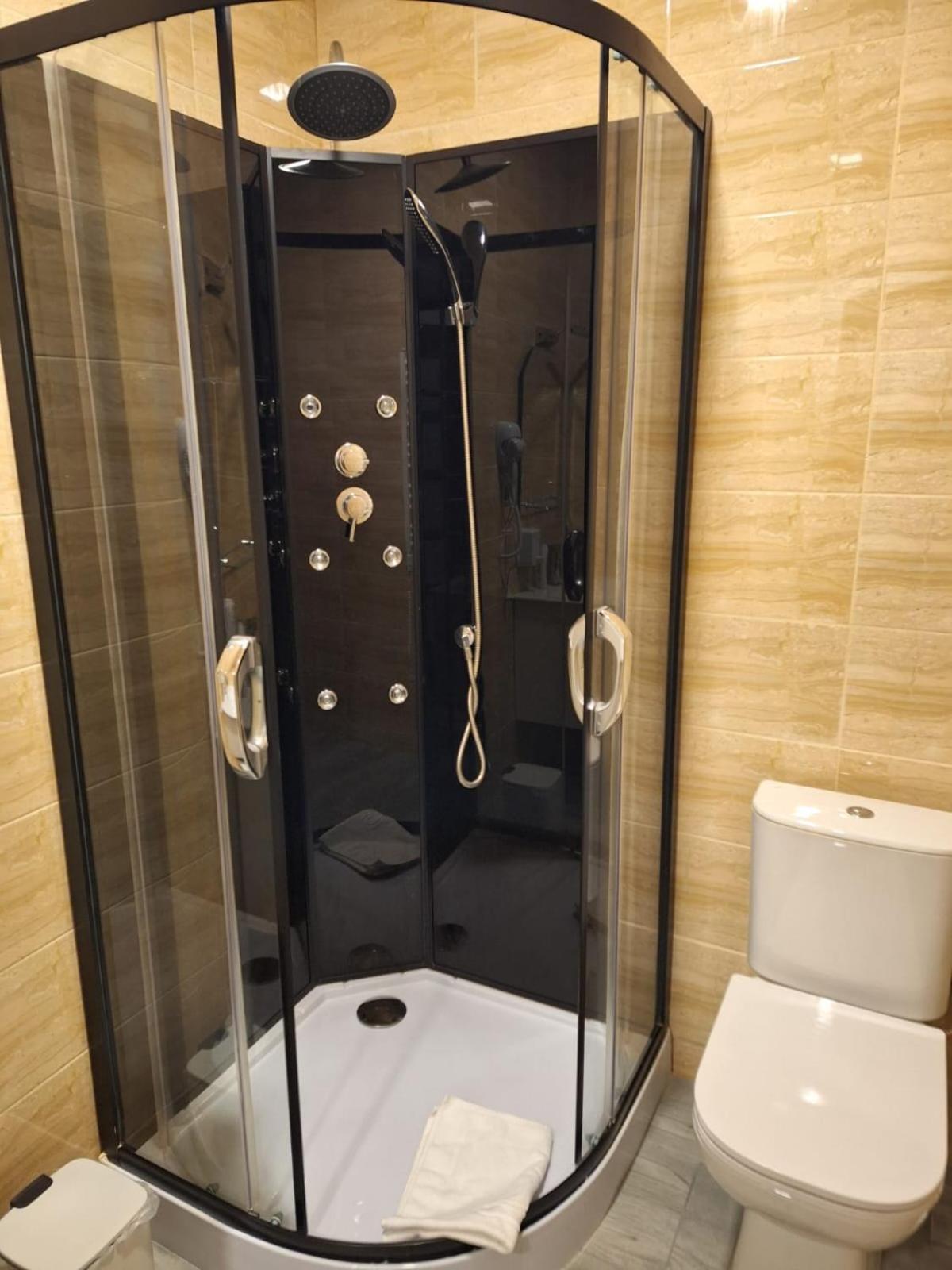 בולסלאביש Comfort Stay, Ev, Parking מראה חיצוני תמונה